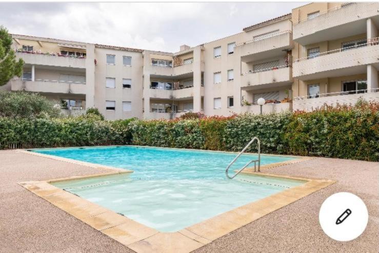Apartament Joli T2/ Tram/ Clim/ Parking/ Wifi/ Piscine Montpellier Zewnętrze zdjęcie
